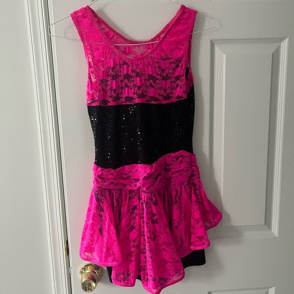 lace and sequins dance costume - Picture 2 of 6